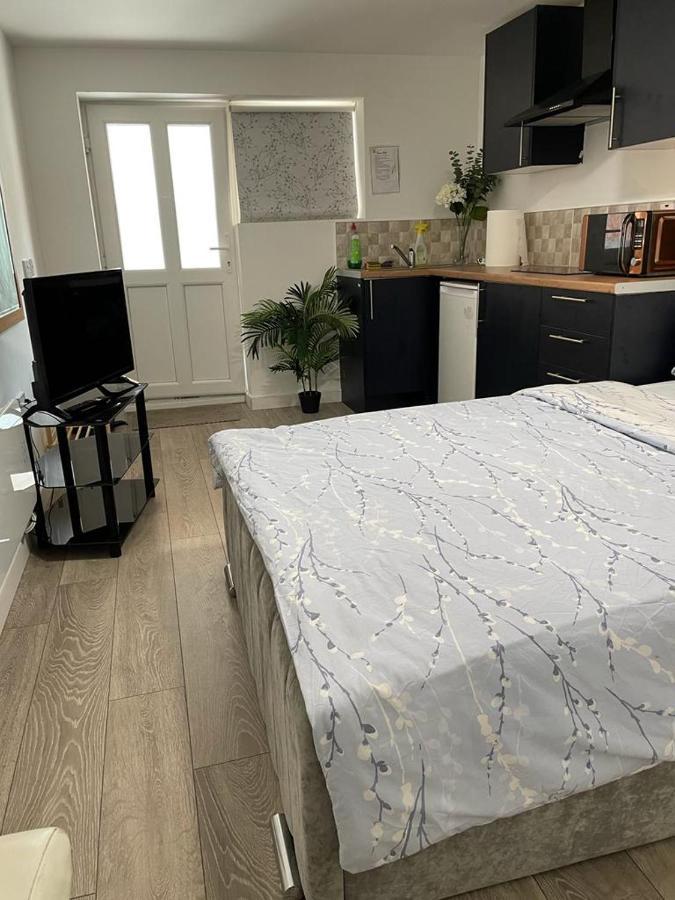 Brand New Studio Apartment With Beautiful Kitchen-Close To Liverpool City Centre Dış mekan fotoğraf