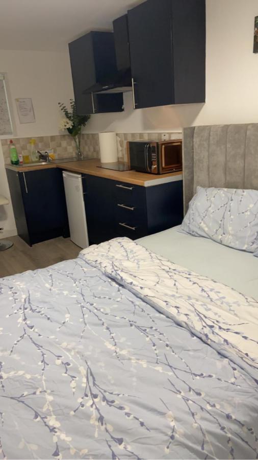 Brand New Studio Apartment With Beautiful Kitchen-Close To Liverpool City Centre Dış mekan fotoğraf